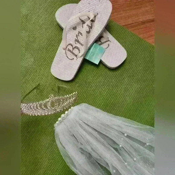 Bride flip flops, comb short veil with pearl accents, comb tiara, and sash set! - Picture 2 of 13